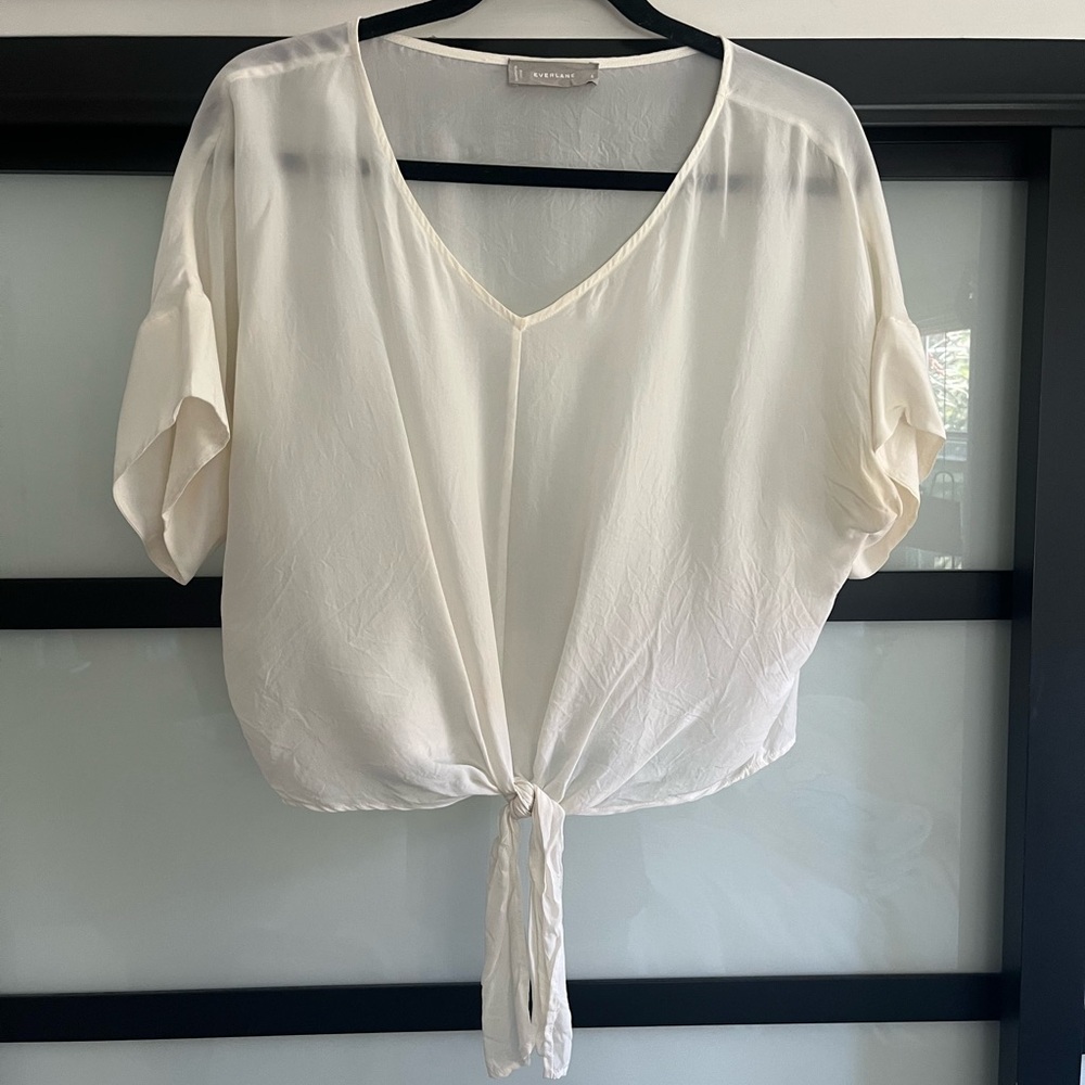 Everlane silk-like crop blouse size 6- cream